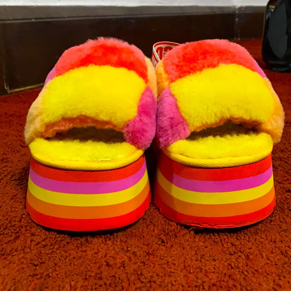 Ugg platform slipper